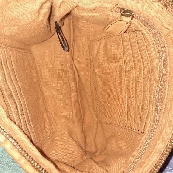 Real Leather Crossbody shoulder bag made in India - Picture 2 of 5